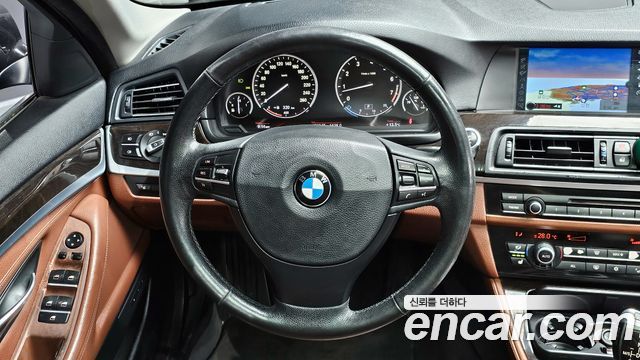 BMW 5 Series (F10) 528i 2012 — фото 14