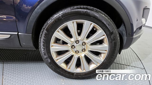 Land Rover Range Rover Evoque 2.2 SD4 Prestige 2015 — фото 5