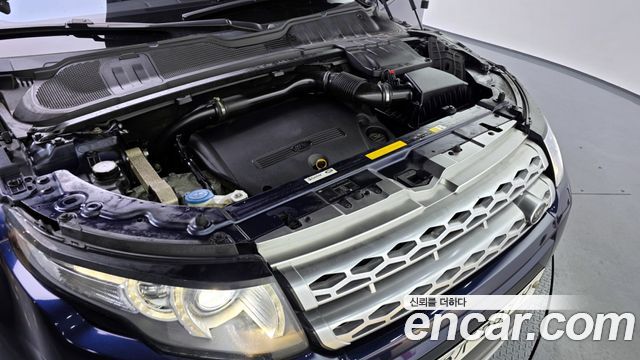 Land Rover Range Rover Evoque 2.2 SD4 Prestige 2015 — фото 6