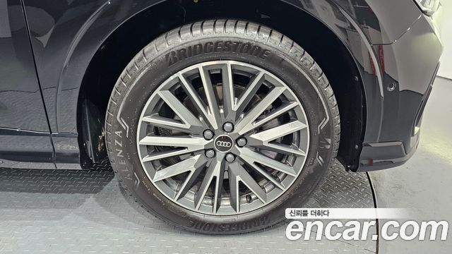 Audi Q3 (F3) 40 TFSI Quattro Premium 2025 — фото 5