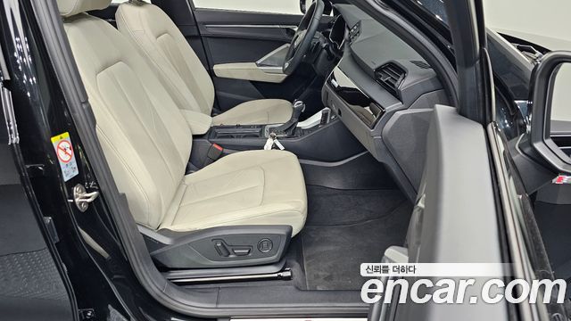 Audi Q3 (F3) 40 TFSI Quattro Premium 2025 — фото 10