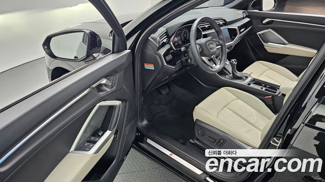 Audi Q3 (F3) 40 TFSI Quattro Premium 2025 — фото 11