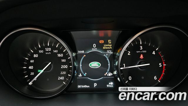 Land Rover Discovery Sport 2.0 TD4 HSE Luxury 2018 — фото 8