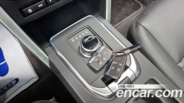 Land Rover Discovery Sport 2.0 TD4 HSE Luxury 2018 — фото 9