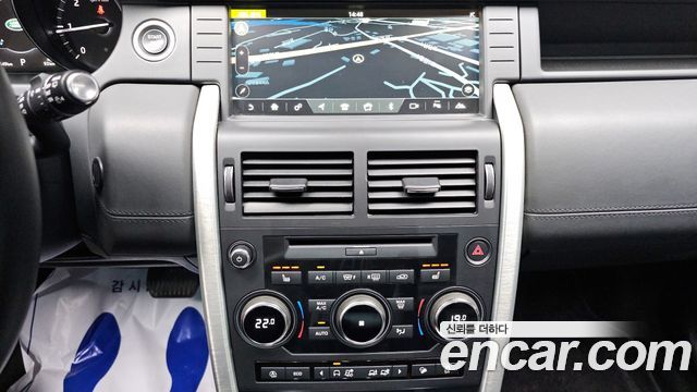 Land Rover Discovery Sport 2.0 TD4 HSE Luxury 2018 — фото 15