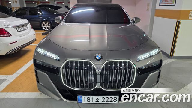 BMW 7 Series (G70) 740d xDrive M Sport