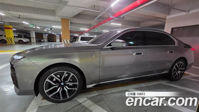 BMW 7 Series (G70) 740d xDrive M Sport 2025 — фото 8