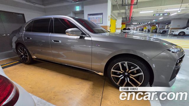 BMW 7 Series (G70) 740d xDrive M Sport 2025 — фото 9