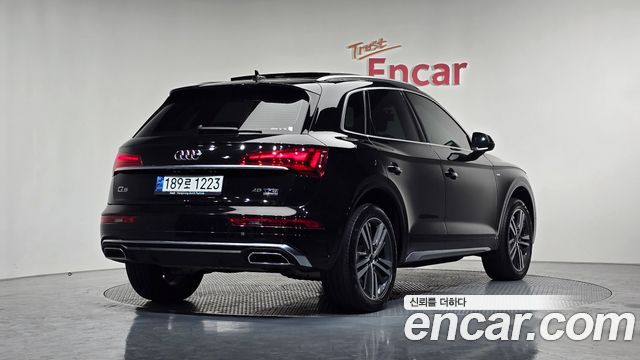 Audi Q5 (FY) 45 TFSI Quattro Premium 2021 — фото 2