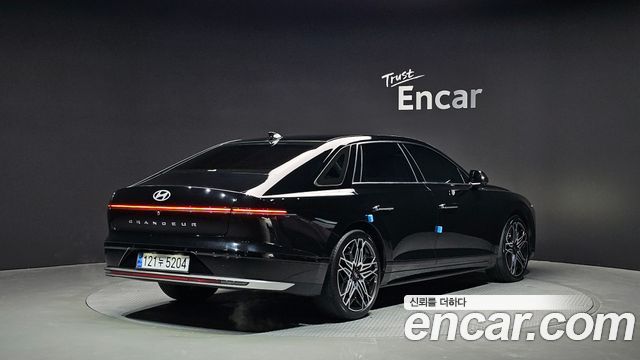 Hyundai Grandeur (GN7) 3,5 Gasoline 4WD Exclusive 2023 — фото 2