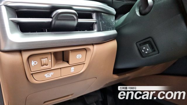 Hyundai Grandeur (GN7) 3,5 Gasoline 4WD Exclusive 2023 — фото 17
