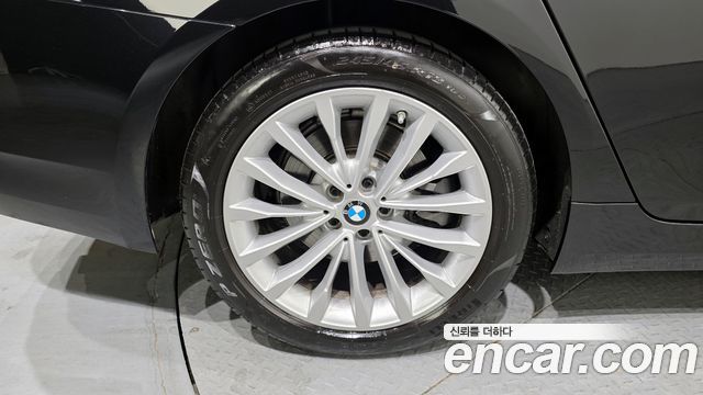 BMW 5 Series (G30) 520i Luxury 2022 — фото 5