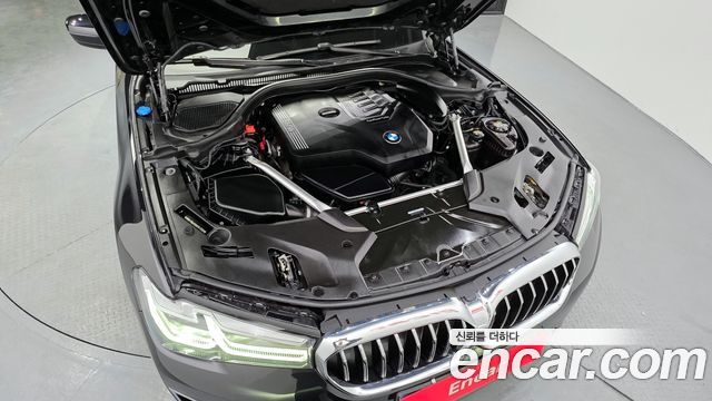 BMW 5 Series (G30) 520i Luxury 2022 — фото 6