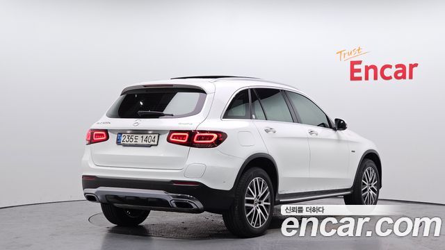 Mercedes-Benz GLC-Class (X253) GLC300e 4MATIC 2021 — фото 2