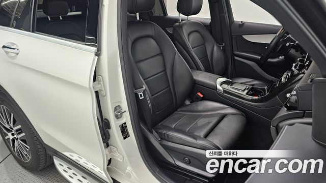 Mercedes-Benz GLC-Class (X253) GLC300e 4MATIC 2021 — фото 11