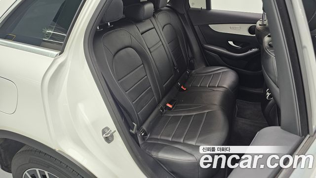 Mercedes-Benz GLC-Class (X253) GLC300e 4MATIC 2021 — фото 12