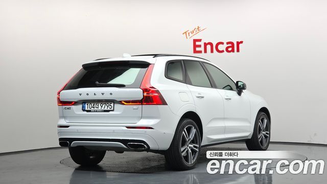 Volvo XC60 (II) T8 R-Design 2021 — фото 2