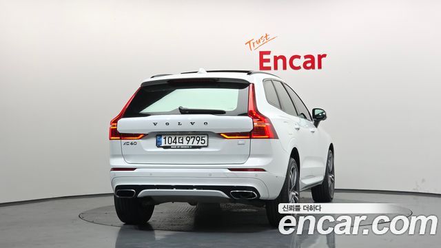 Volvo XC60 (II) T8 R-Design 2021 — фото 4