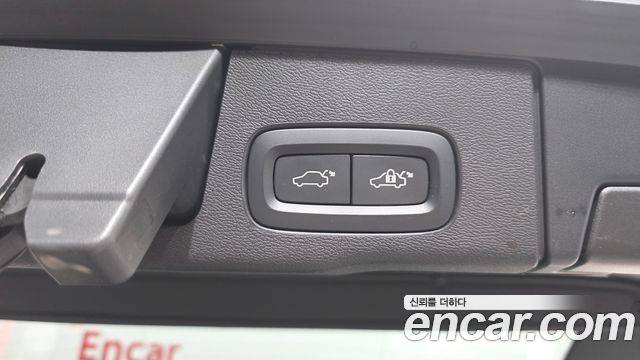 Volvo XC60 (II) T8 R-Design 2021 — фото 20