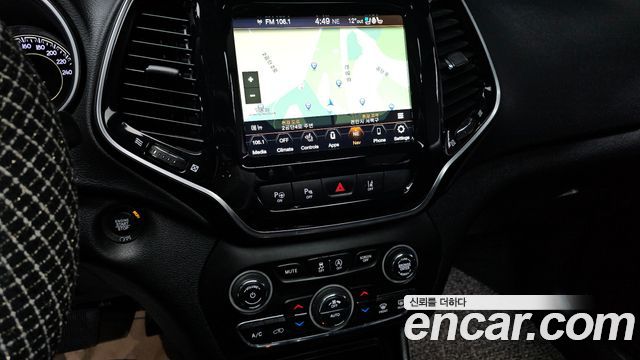Jeep Cherokee (KL) 2.4 Limited AWD 2020 — фото 16