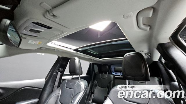 Jeep Cherokee (KL) 2.4 Limited AWD 2020 — фото 19