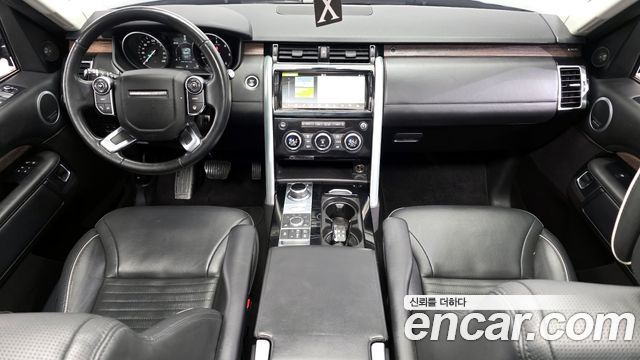 Land Rover Discovery 5 3.0 TD6 HSE Luxury 2017 — фото 7