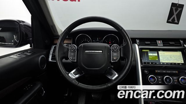 Land Rover Discovery 5 3.0 TD6 HSE Luxury 2017 — фото 13