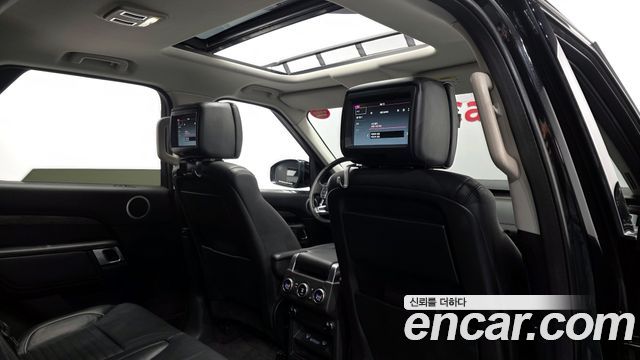 Land Rover Discovery 5 3.0 TD6 HSE Luxury 2017 — фото 18