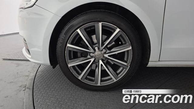Audi A1 30 TDI Design Premium Sporback 2015 — фото 5