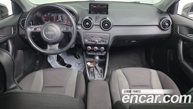 Audi A1 30 TDI Design Premium Sporback 2015 — фото 7