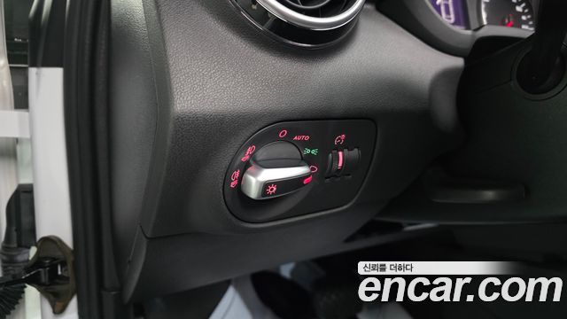 Audi A1 30 TDI Design Premium Sporback 2015 — фото 19