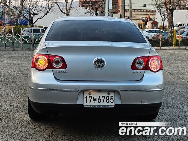 Volkswagen Passat 2.0 TDI Luxury Edition B6 2011 — фото 4
