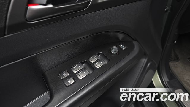KG Mobility (SsangYong) Rexton Sports Khan Diesel 2.2 4WD Prestige 2023 — фото 17