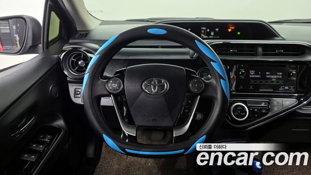 Toyota Prius C 1.5 2018 — фото 13