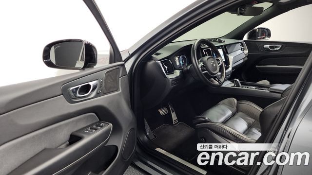 Volvo XC60 (II) T8 R-Design 2021 — фото 10