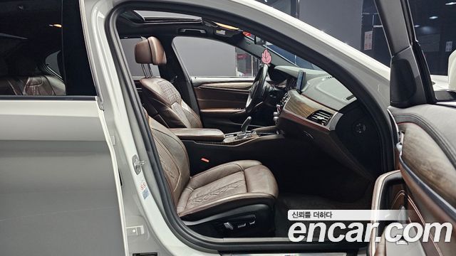 BMW 5 Series (G30) 530i M Sport Package Plus 2018 — фото 10