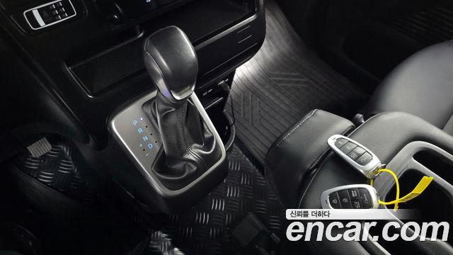 Hyundai Staria Tourer 9-Seater Modern 2023 — фото 9