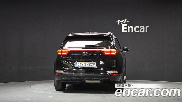 Kia Sportage The Bold Diesel 2.0 2WD Signature Gravity 2021 — фото 4