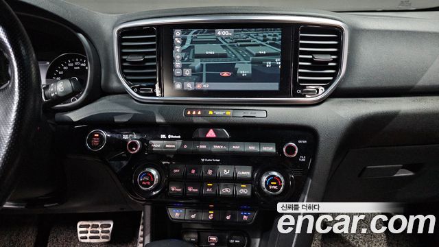 Kia Sportage The Bold Diesel 2.0 2WD Signature Gravity 2021 — фото 15