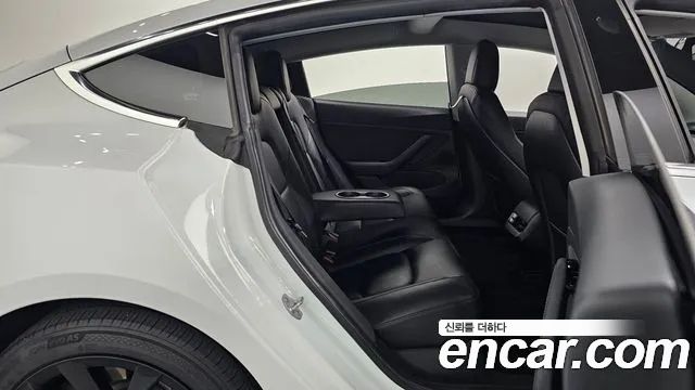 Tesla Model 3 Long Range AWD 2020 — фото 15