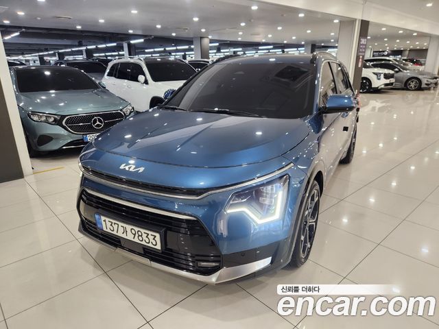 Kia Niro Signature 2022 — фото 1