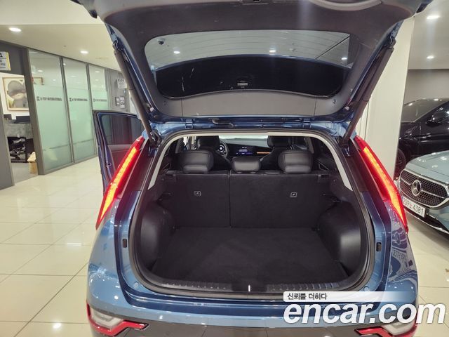 Kia Niro Signature 2022 — фото 23