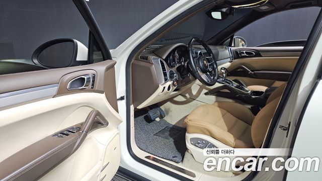 Porsche Cayenne 4.8 Turbo 958 2011 — фото 10