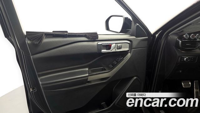 Ford Explorer (VI) 3.0 PHEV 2021 — фото 24