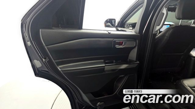 Ford Explorer (VI) 3.0 PHEV 2021 — фото 25