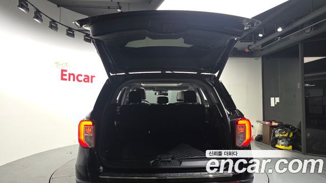 Ford Explorer (VI) 3.0 PHEV 2021 — фото 30