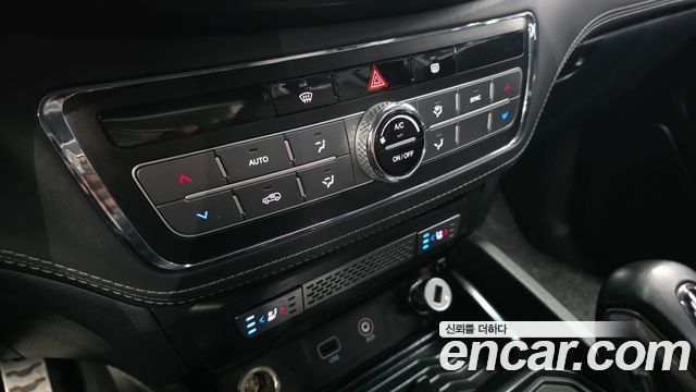 KG Mobility (SsangYong) Rexton Sports Khan Diesel 2.2 4WD Noblesse (5-Link) 2021 — фото 16