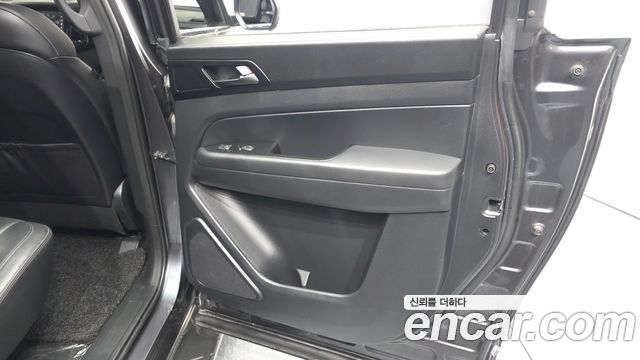 KG Mobility (SsangYong) Rexton Sports Khan Diesel 2.2 4WD Noblesse (5-Link) 2021 — фото 25