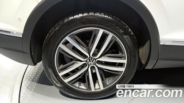 Volkswagen Tiguan (II) 2.0 TDI 4Motion Prestige 2021 — фото 5