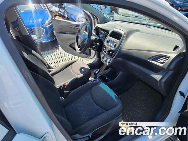 Chevrolet Spark Van 2020 — фото 17